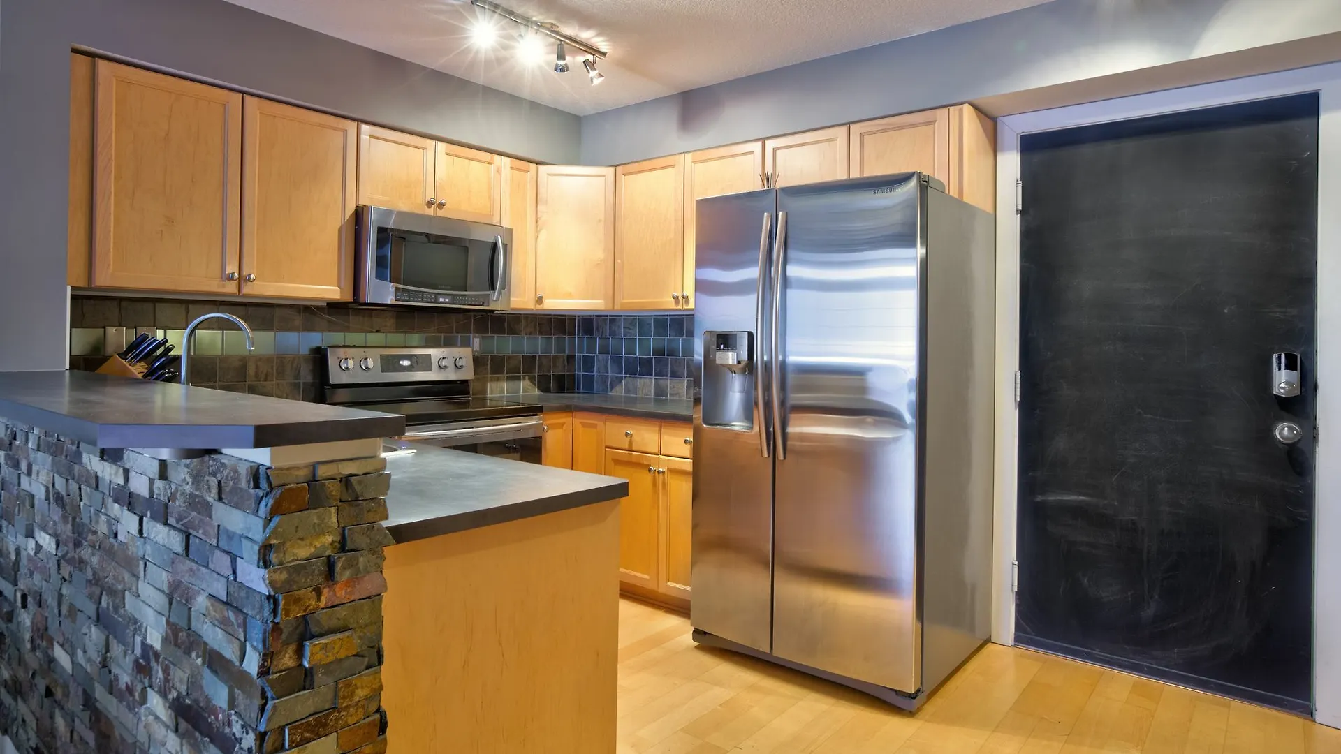 Suite Digs Paradyme Calgary